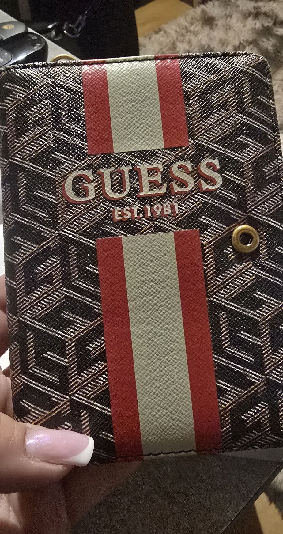 Nowy portfel Guess