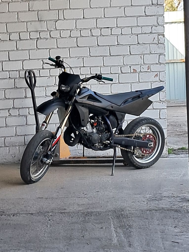 Продам husqvarna sm125 2009