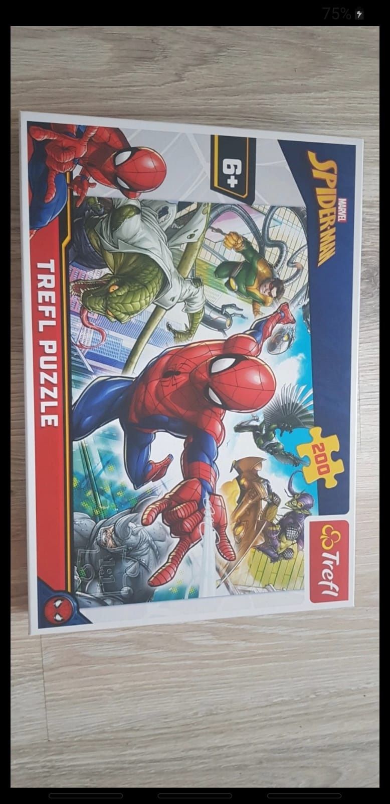 Puzzle trefla Spider-Man 200
