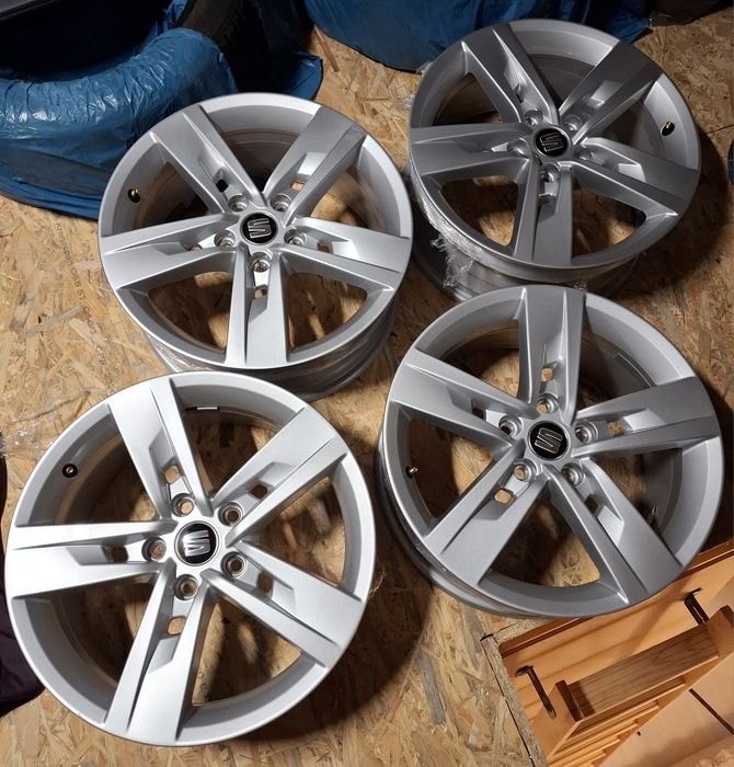 Felgi  OE Seat  Leon III Aluminiowe 17 cali et 49 5×112