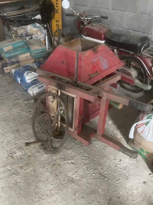 Esmagador manual antigo