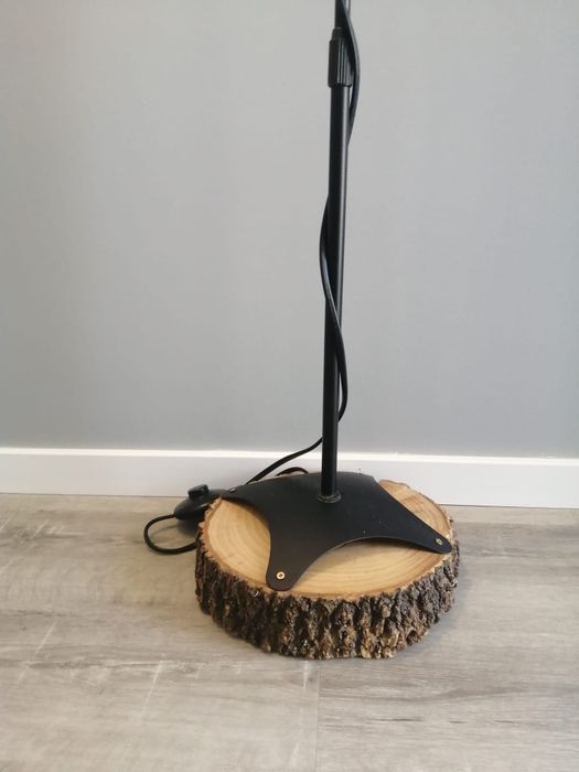 Candeeiro de pé em artesanato