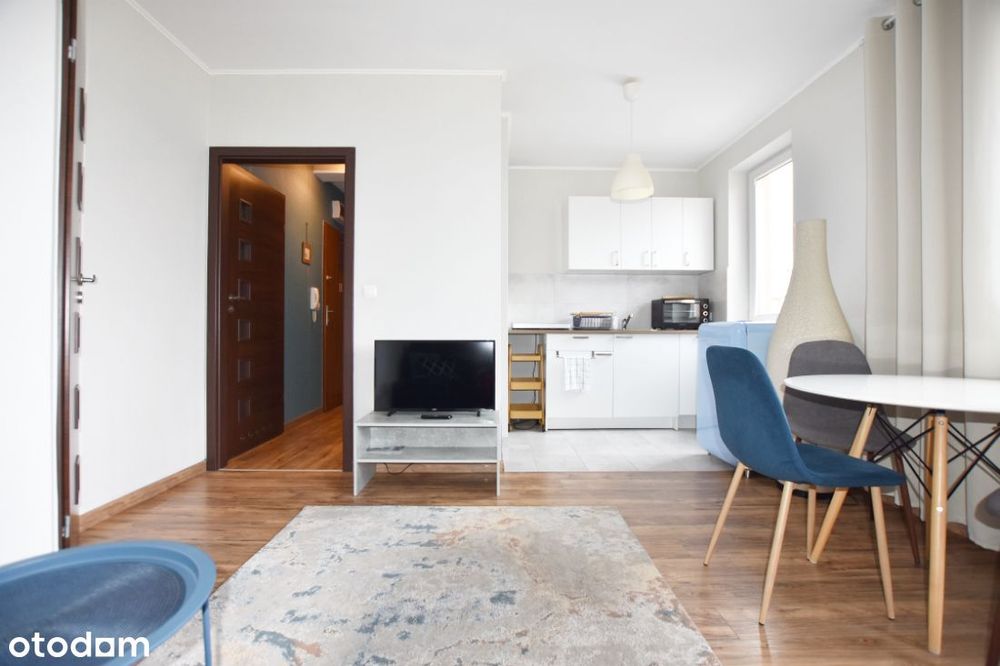 Słoneczne i komfortowe  oddzielna sypialnia widok na panoramę Gdańska