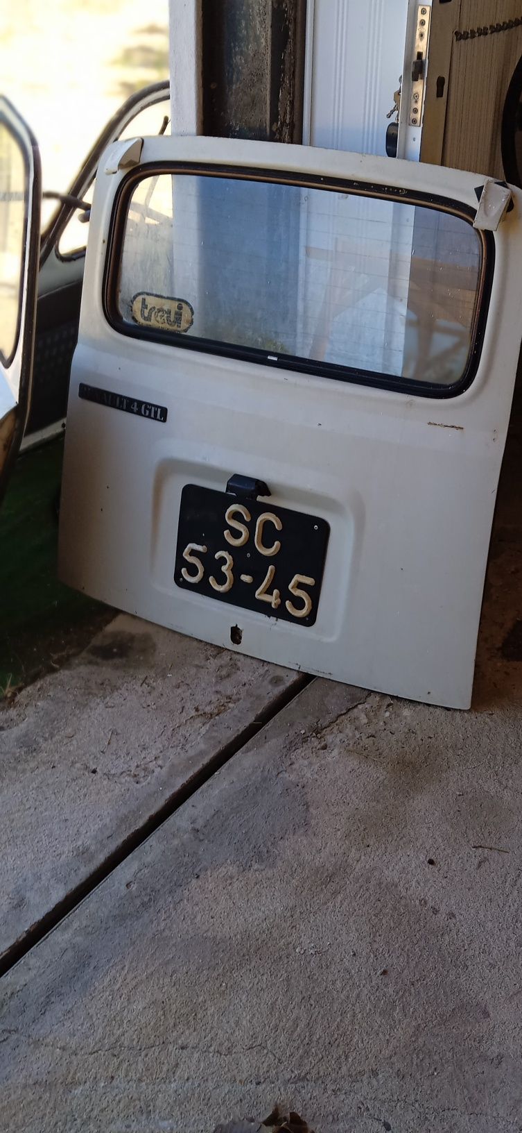 Portas da Renault 4L