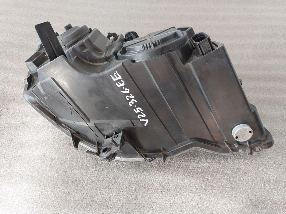 Ótica / farol esquerda VOLKSWAGEN Polo (9N)