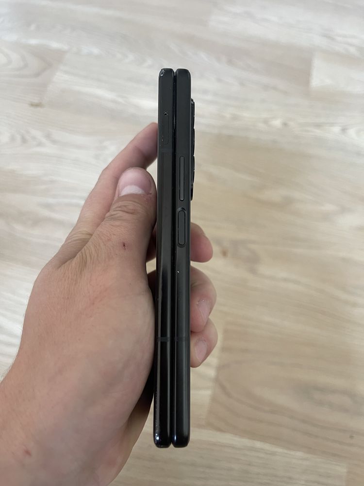 Samsung Galaxy Fold 3 SM-F926B 12/256Gb Phantom Black