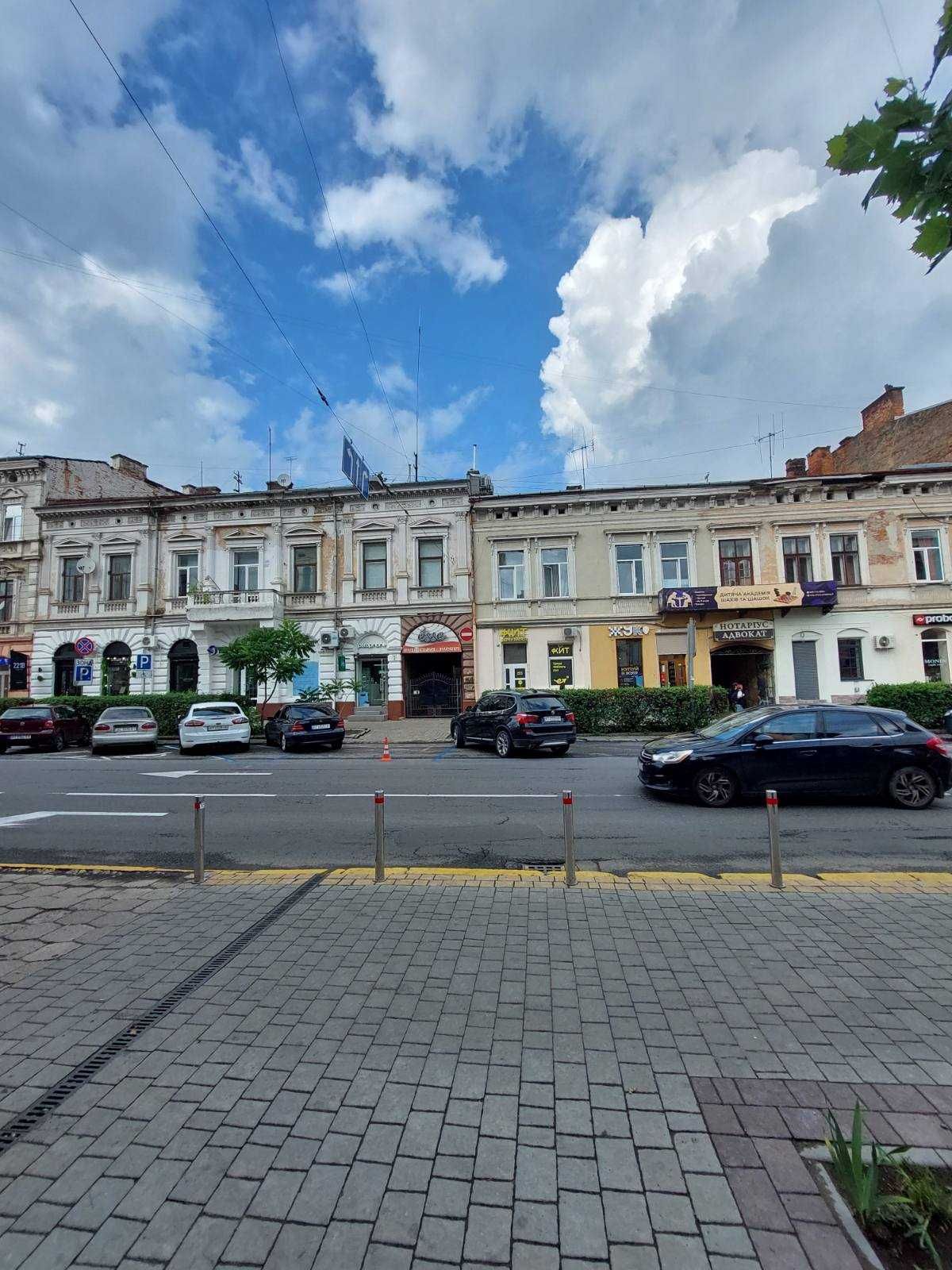 Продаю комерційне приміщення у центрі міста по вул.Січових Стрільців