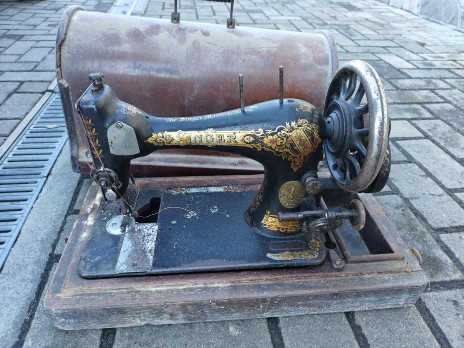 Машинка швейна ZINGER