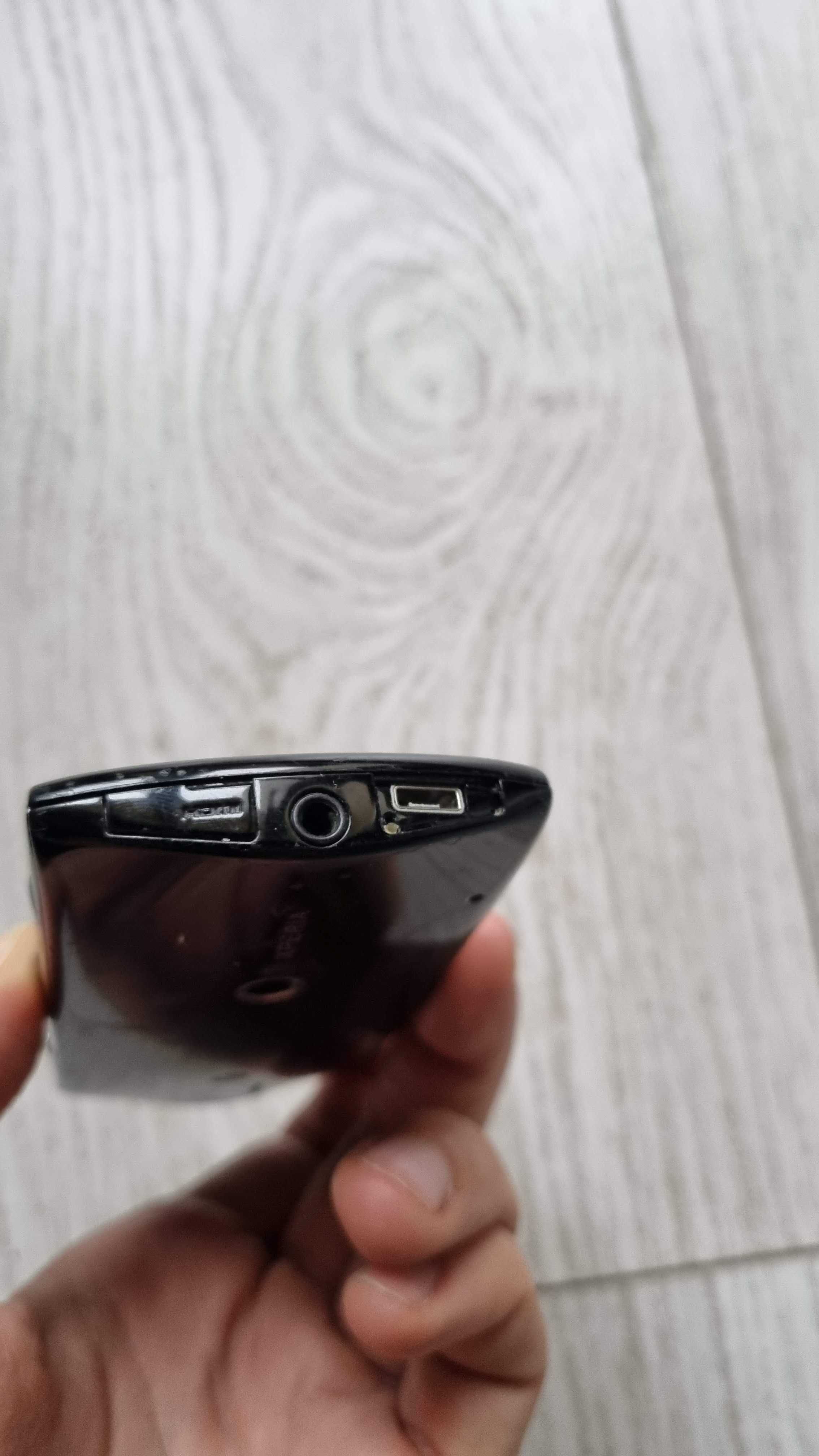 Sony ericsson XPERIA NEO V + nowa ładowarka + kabel - pudełko