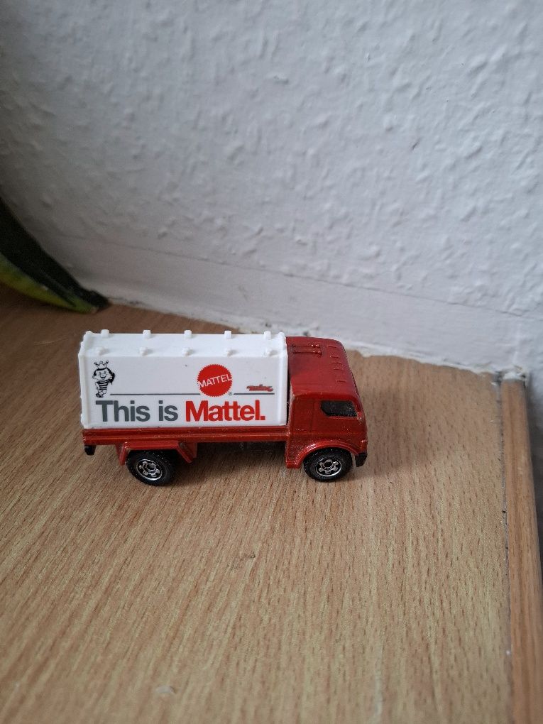 Samochodzik,resorak, Matchbox, ciężarówka bilbord