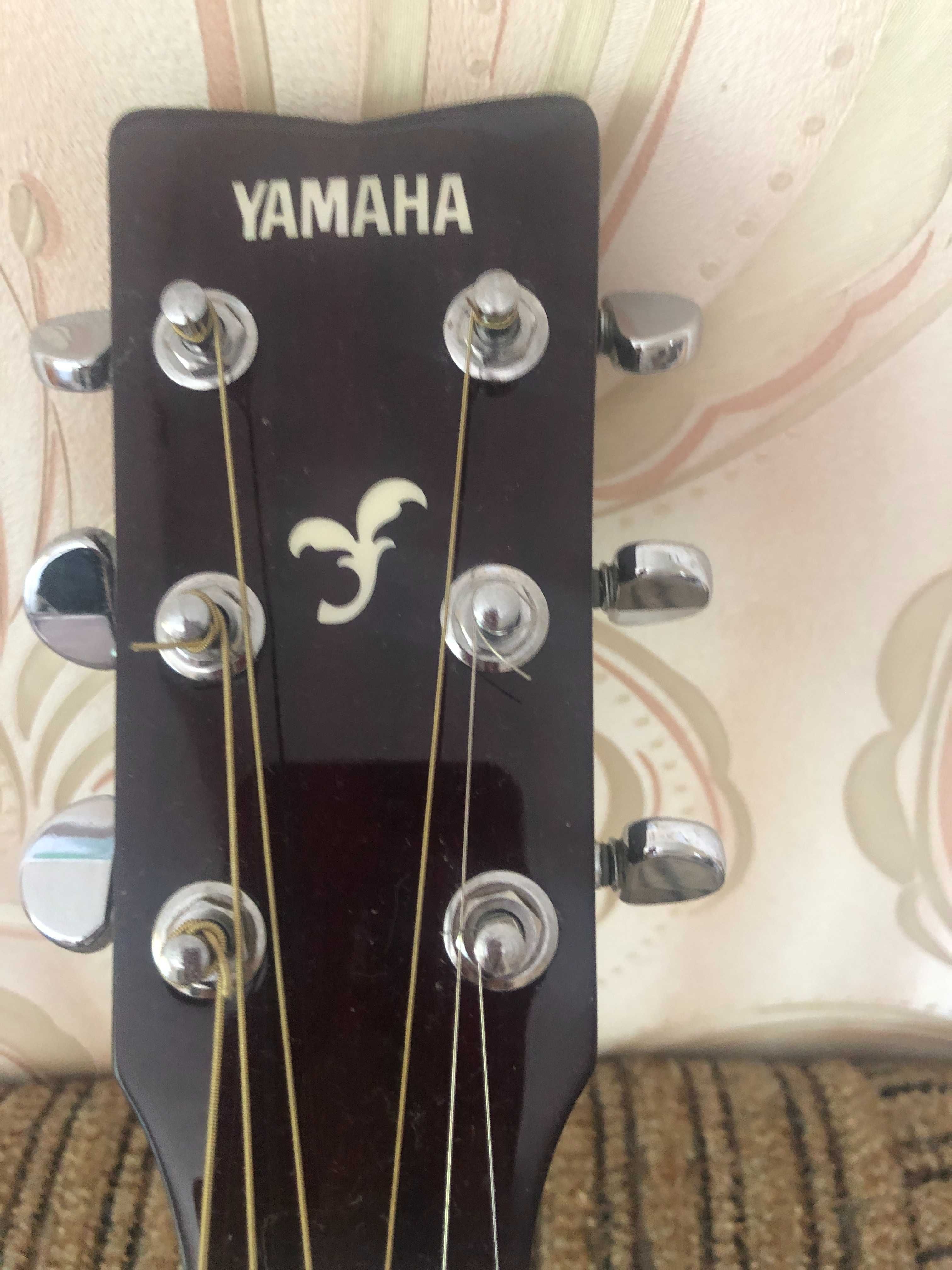 Гитара Yamaha FG 720 S