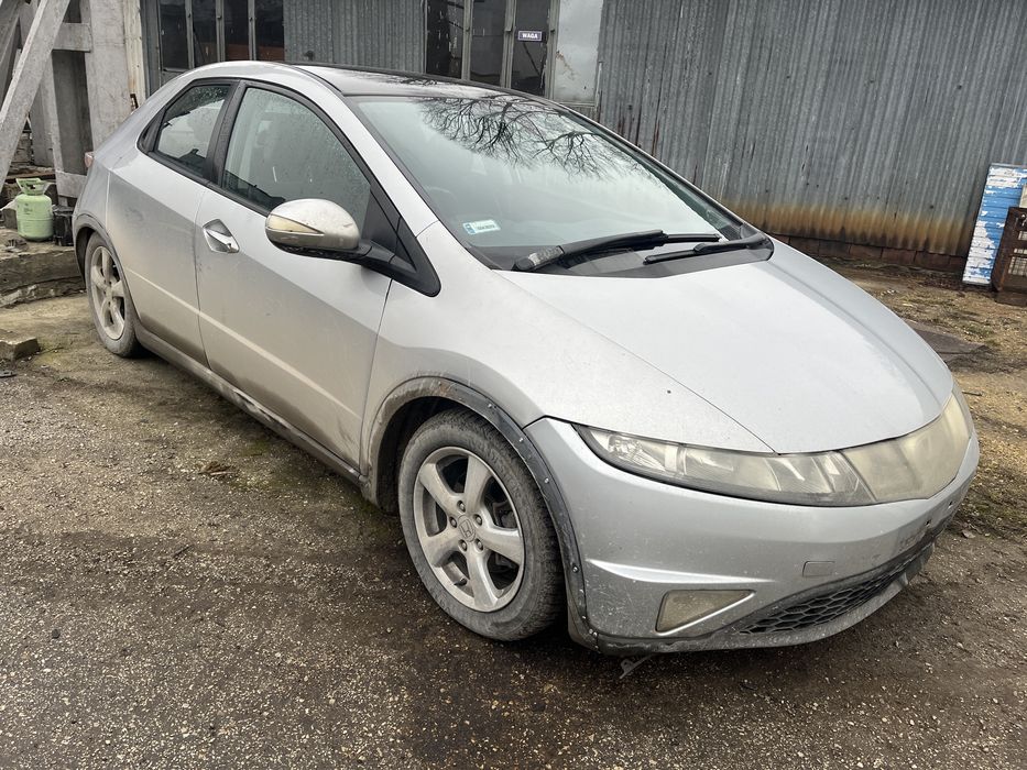 Honda Civic VIII Ufo czesci zderzak maska blotniki lampy