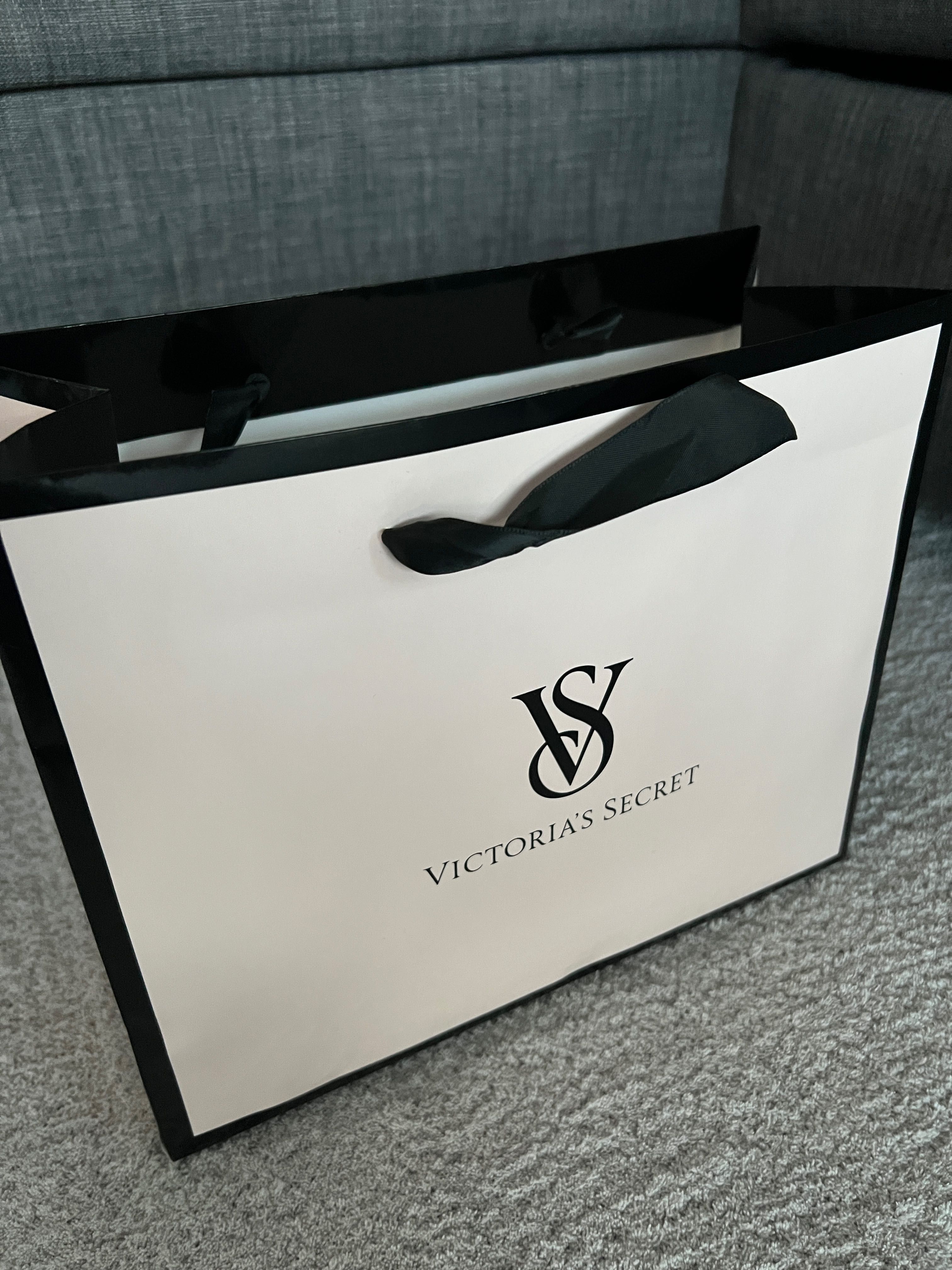 Torba papierowa Victorias Secret prezentowa po zakupach