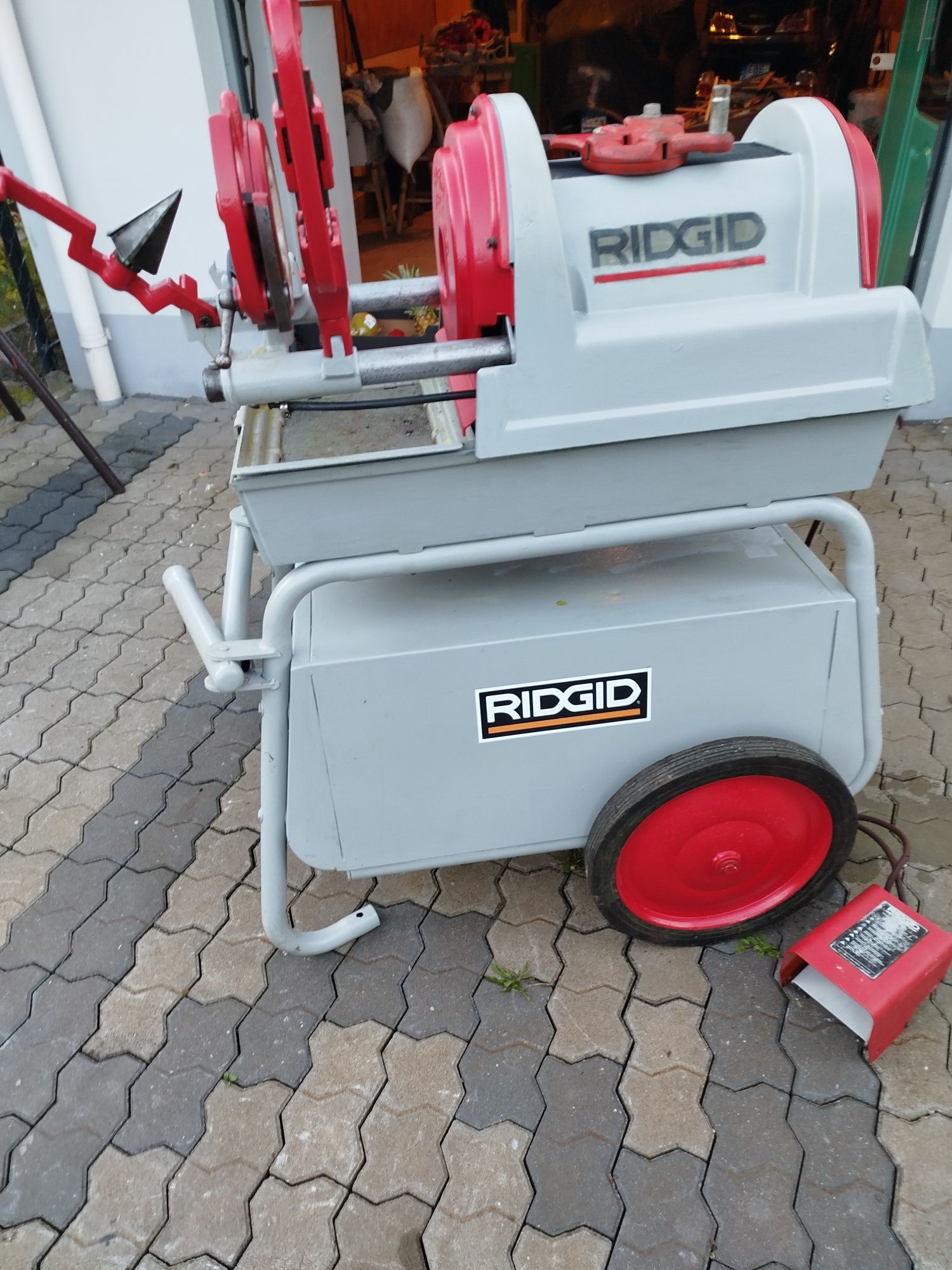 Gwintownica elektryczna Ridgid 300 A Napęd do Rowkarki Wolne obroty