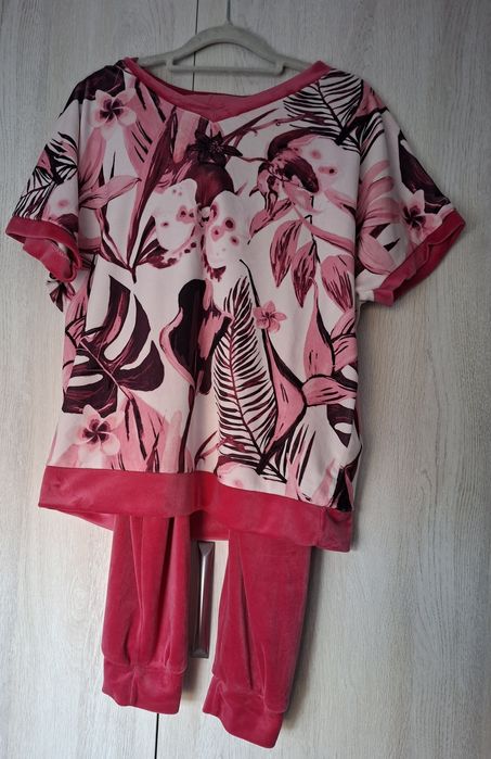 Nowy dres welurowy bluza kwiaty krótki rękaw + długie spodnie r. uniwe