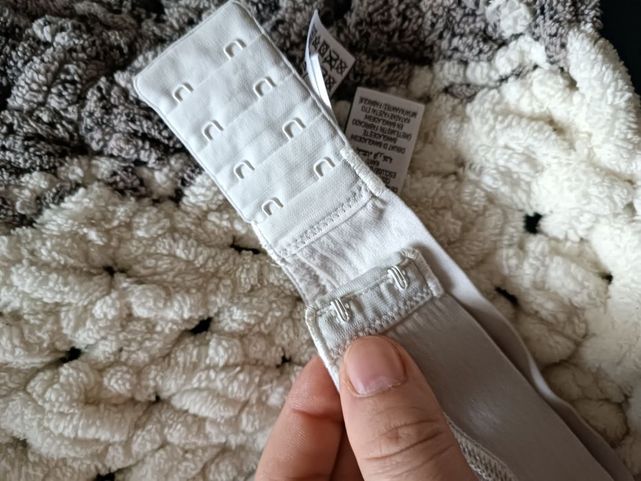 Бюсти для годування нові