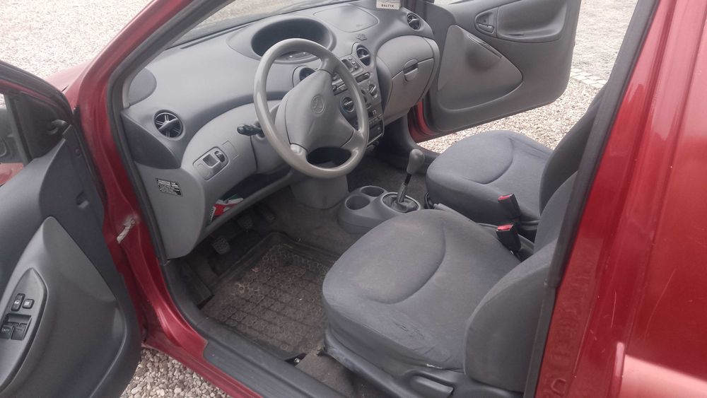Toyota Yaris 1,4d4d stan bardzo dobry