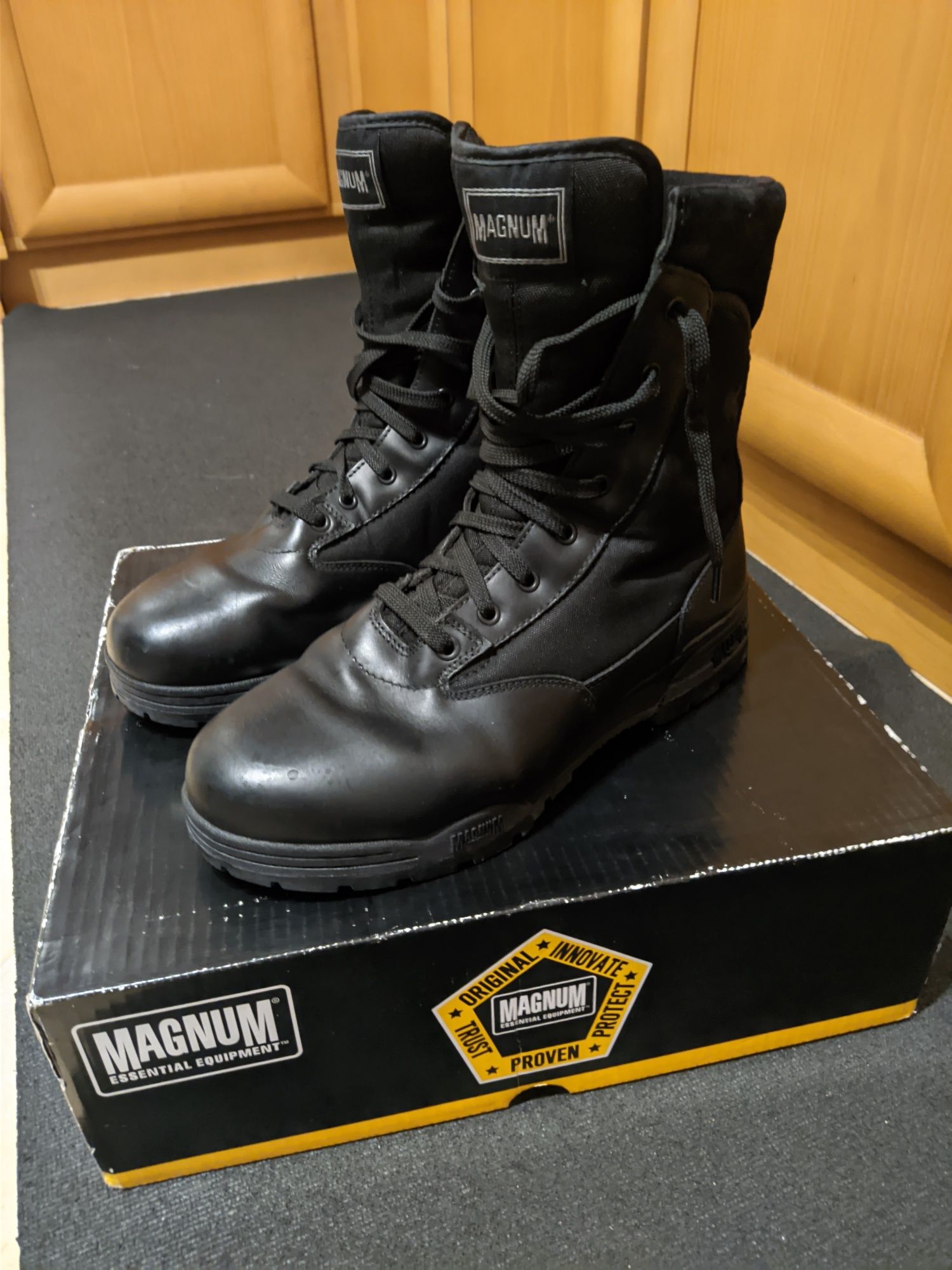 Botas Magnum classic tamanho 45