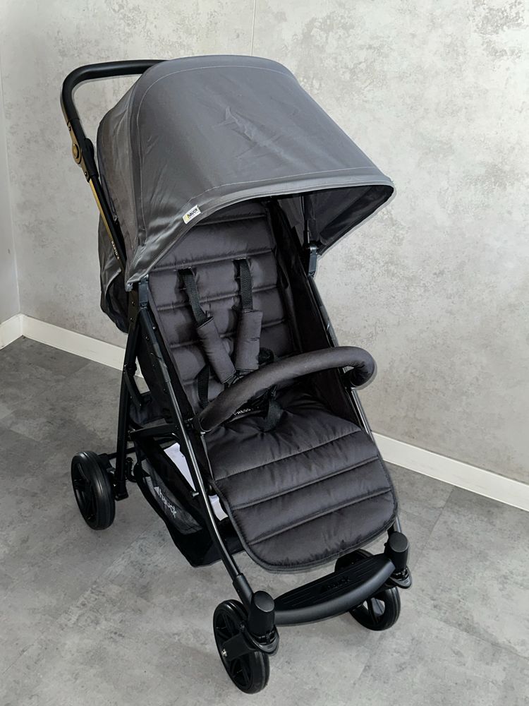 Wózek spacerowy do 22 kg nowy