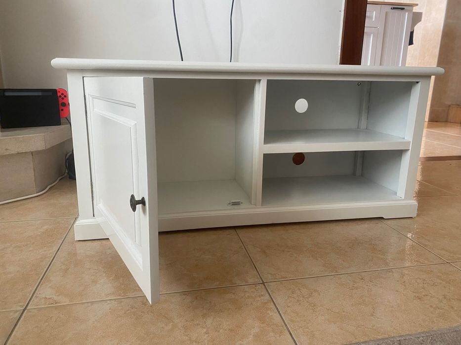 Móvel de TV em madeira