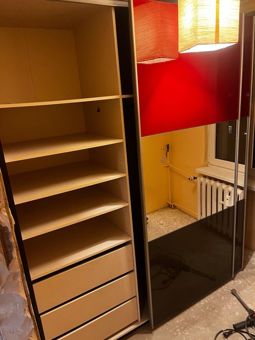 REZERWACJA Oddam szafę przesuwną