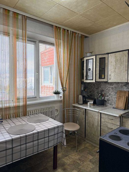 Сдам 3 комн. квартиру ул. Амосова, д.56