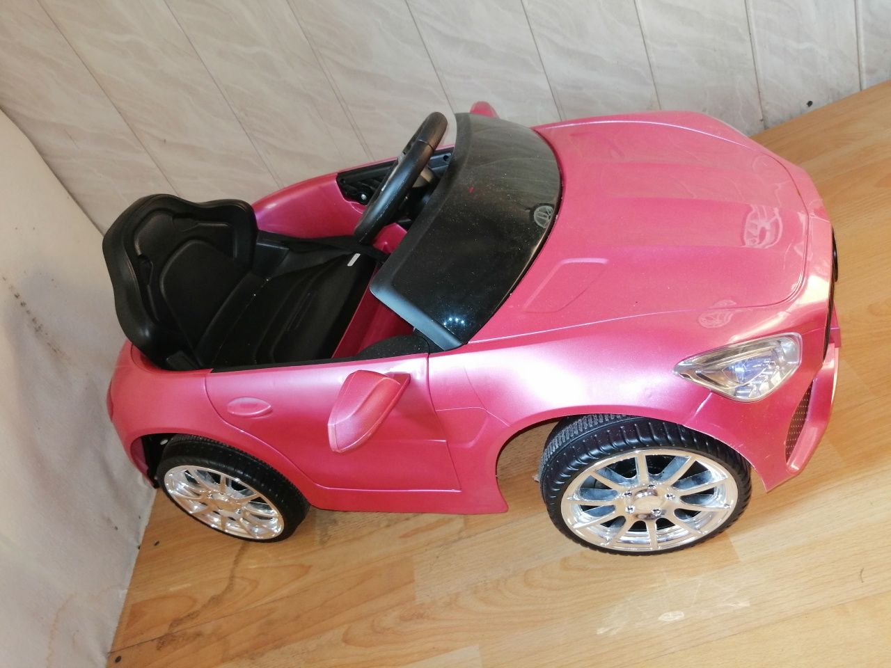 Samochód R-sport dziecięcy Różowy na pilota