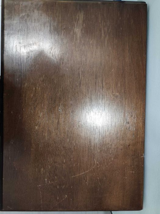 Armário para roupa em madeira