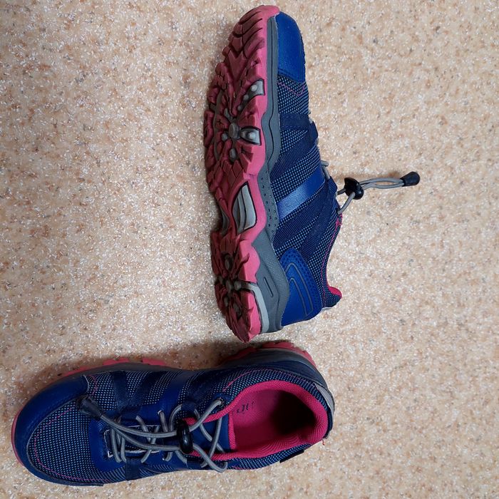 Продам детские кроссовки Crane на мембране SGtex