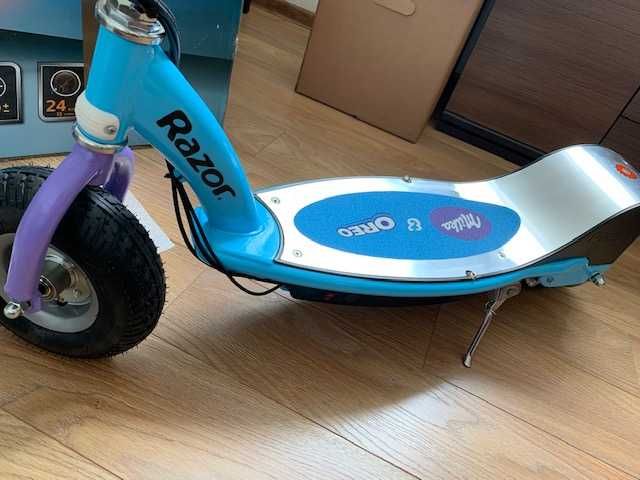 Hulanjnoga elektryczna RAZOR E300