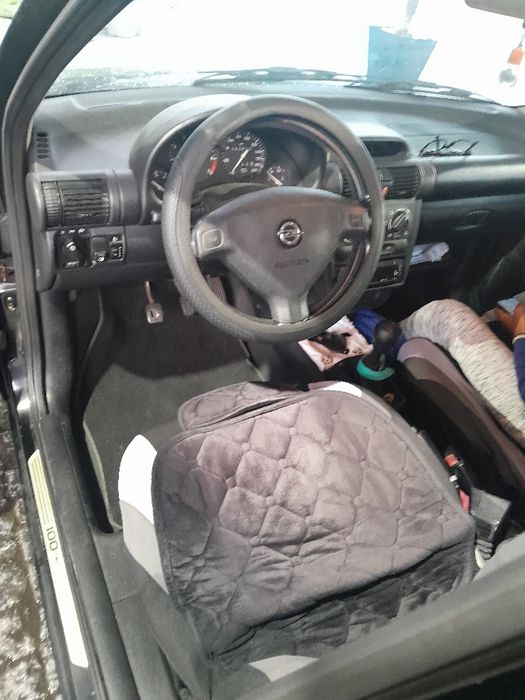 Corsa com inspeção feita