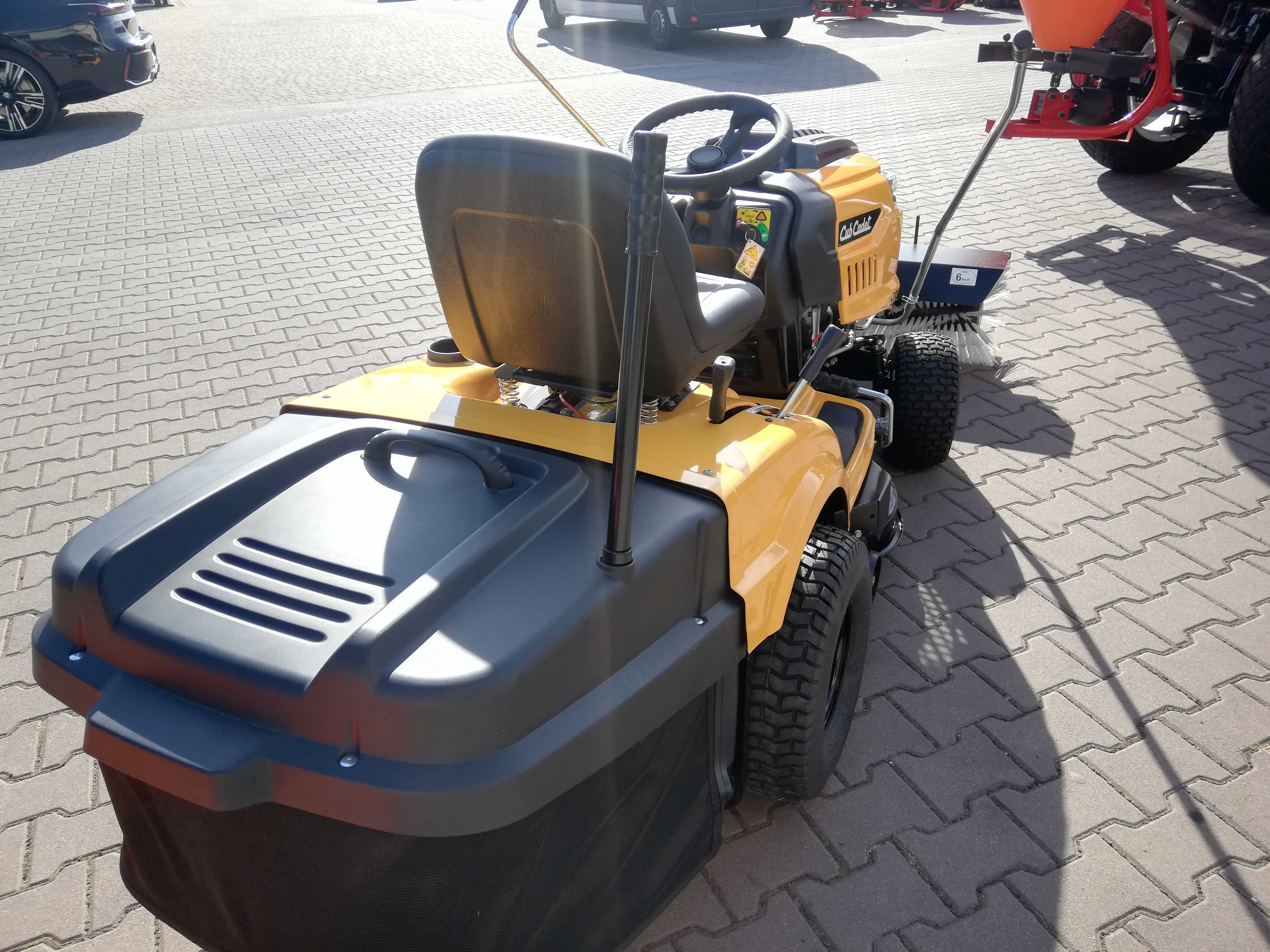 Najtańszy traktorek kosiarka +zamiatarka Cub Cadet , pompa oleju