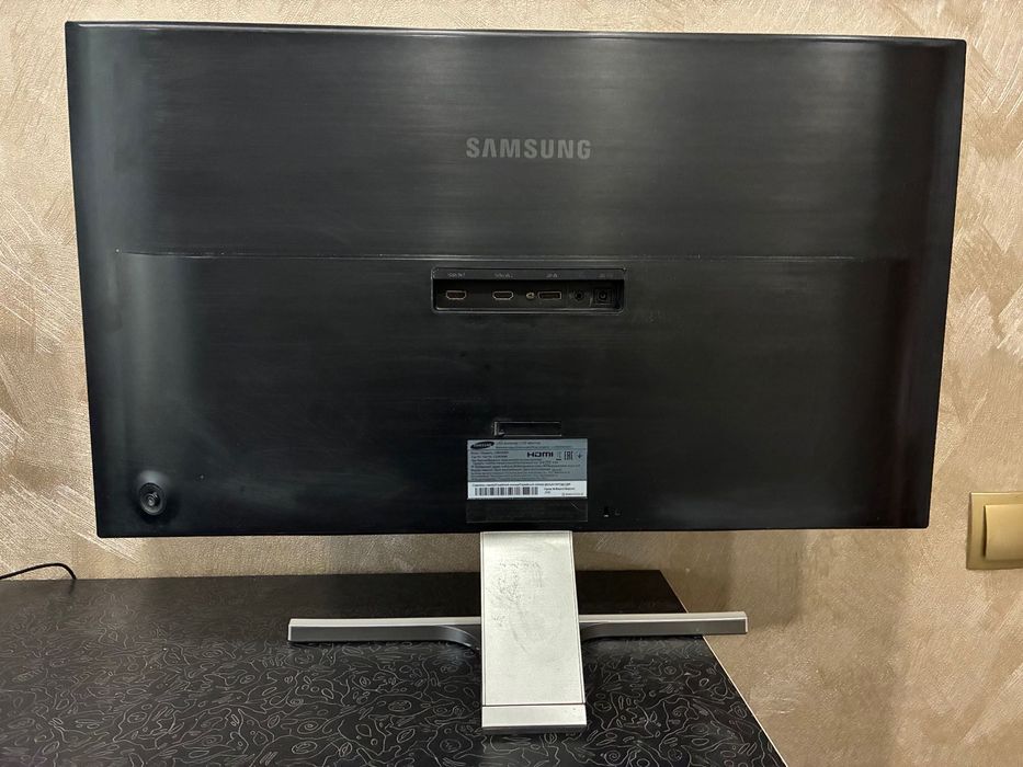 Монітор 4K 27" Samsung U28D590D