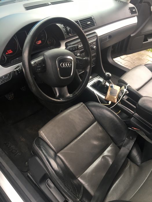 Продам Ауди а4 2006года универсал в хорошем состояние на ходу