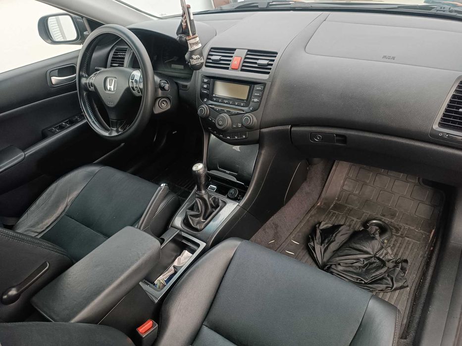 Honda Accord 2.2 cdti