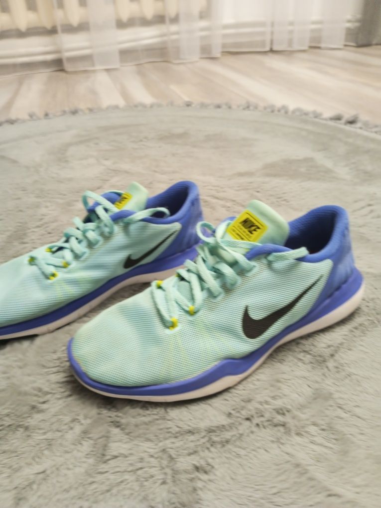 Кросівки Nike Training Flex Supreme Tr5