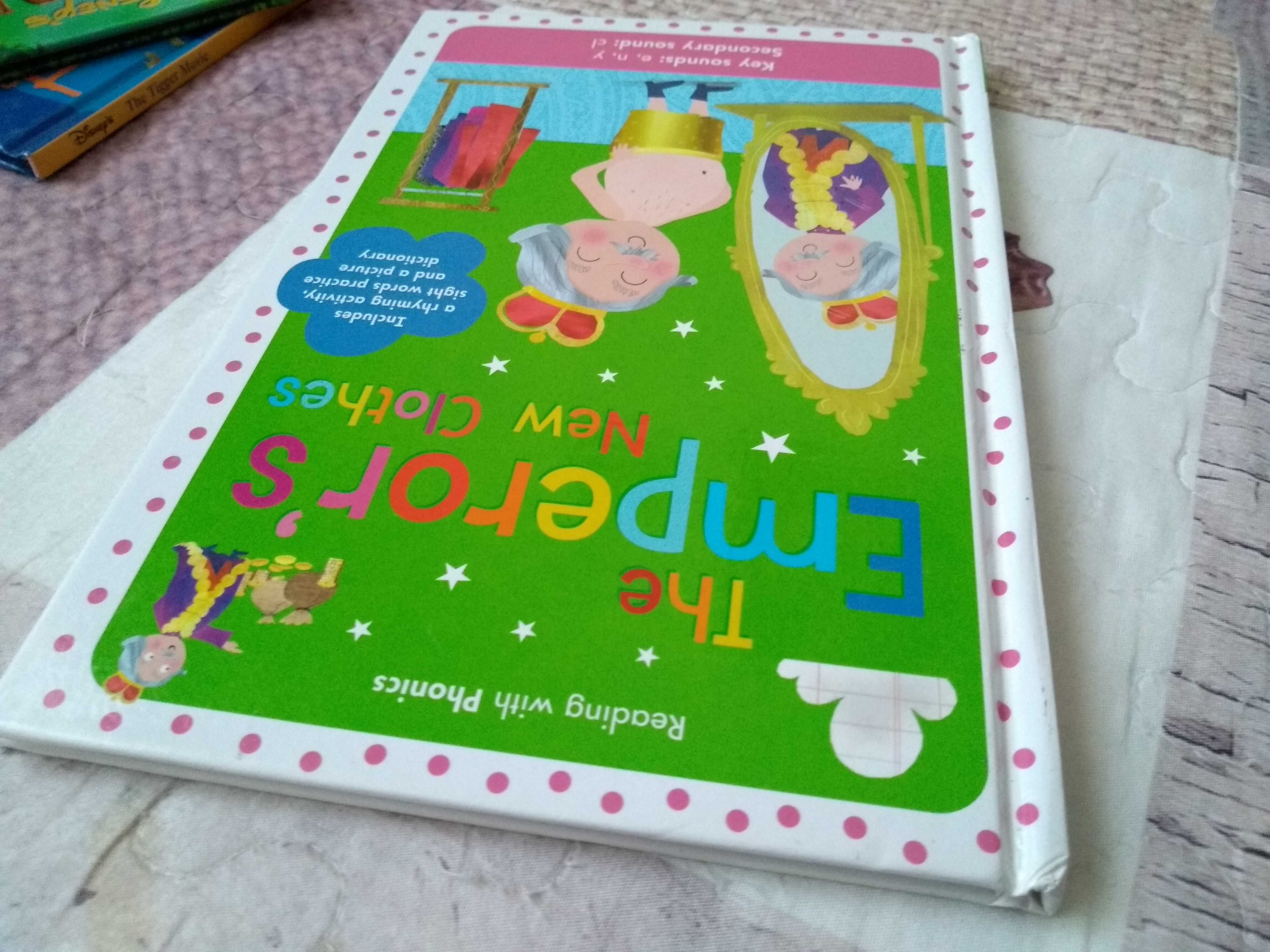Książka po angielsku The Emperor's New Clothes Reading With Phonics