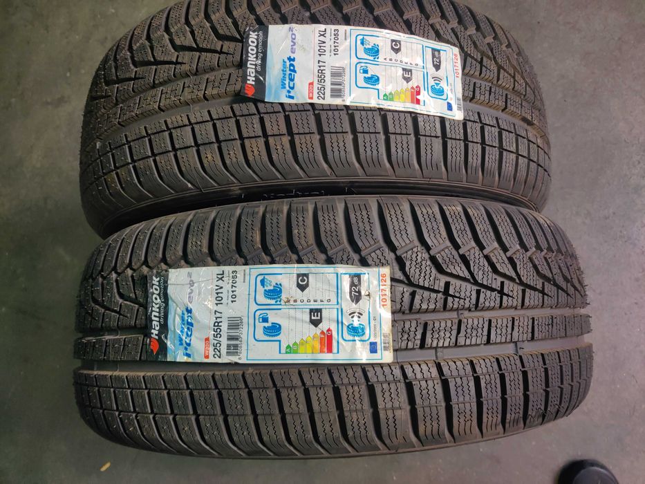 2шт нові  R17 225 55 зимові шини Hankook Winter ICept Evo2