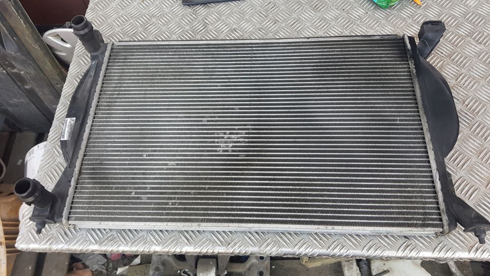 Audi A4 B6 1.9 Tdi chłodnica Wody