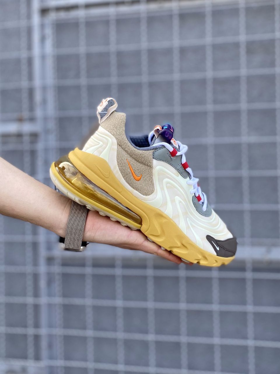 Чудові кросівки Travis Scott x Nike Air Max 270 React Cactus Trails