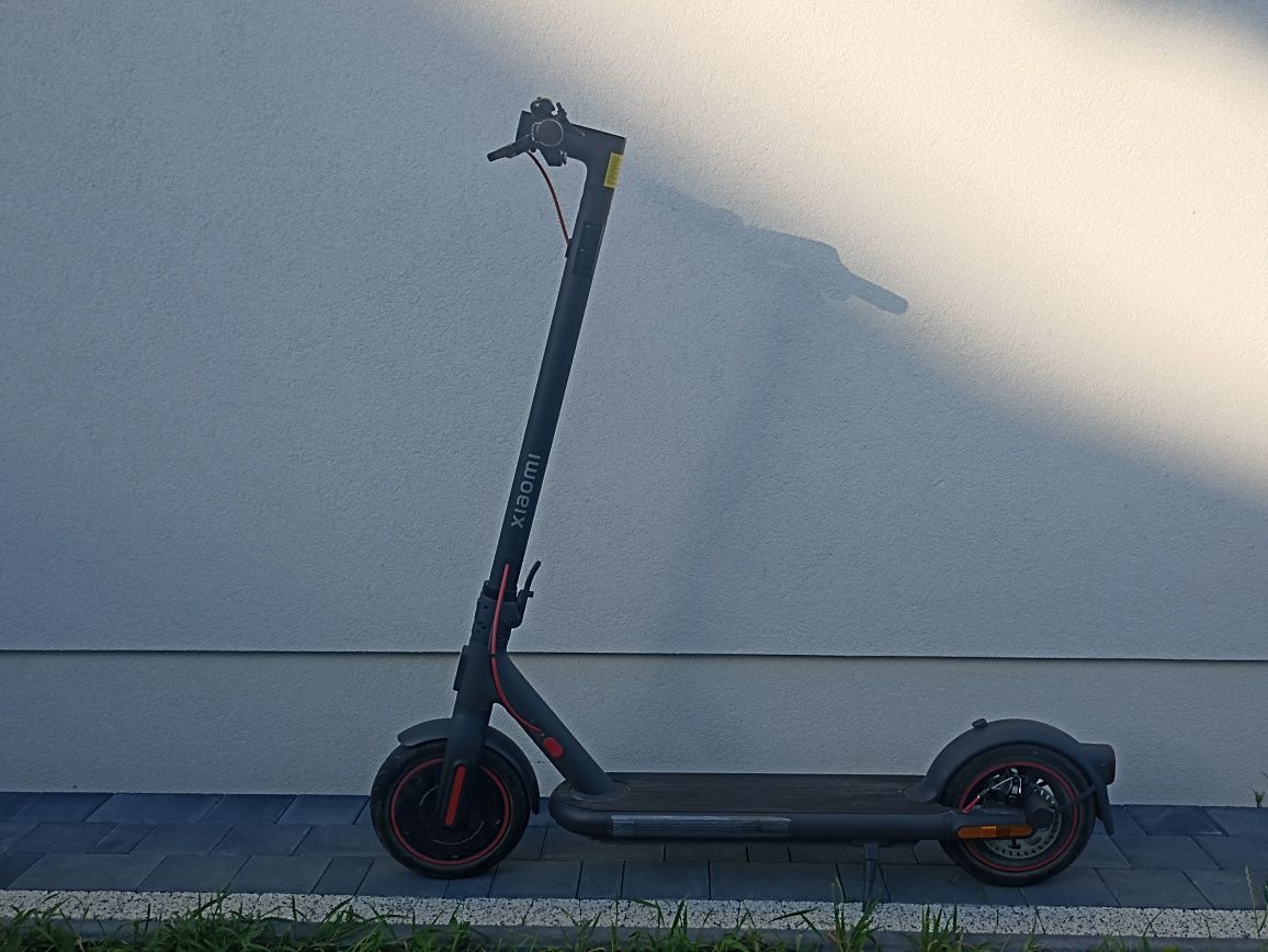 Hulajnoga Xiaomi Electric Scooter 4 Pro IT