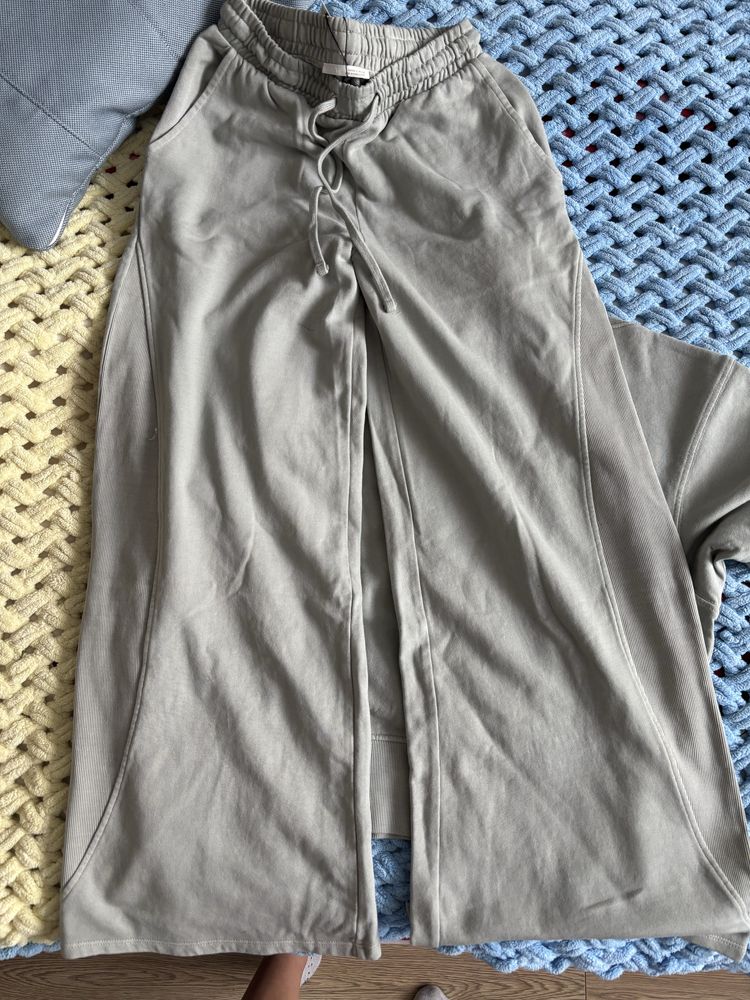Продам новый костюм ZARA