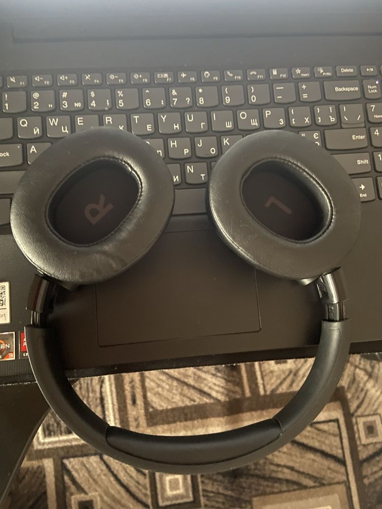 Продам jbl tune 710-bt