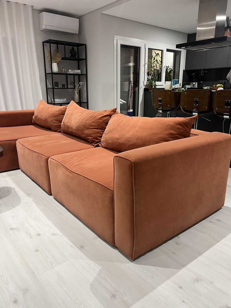 Sofa moderno com chaise longue