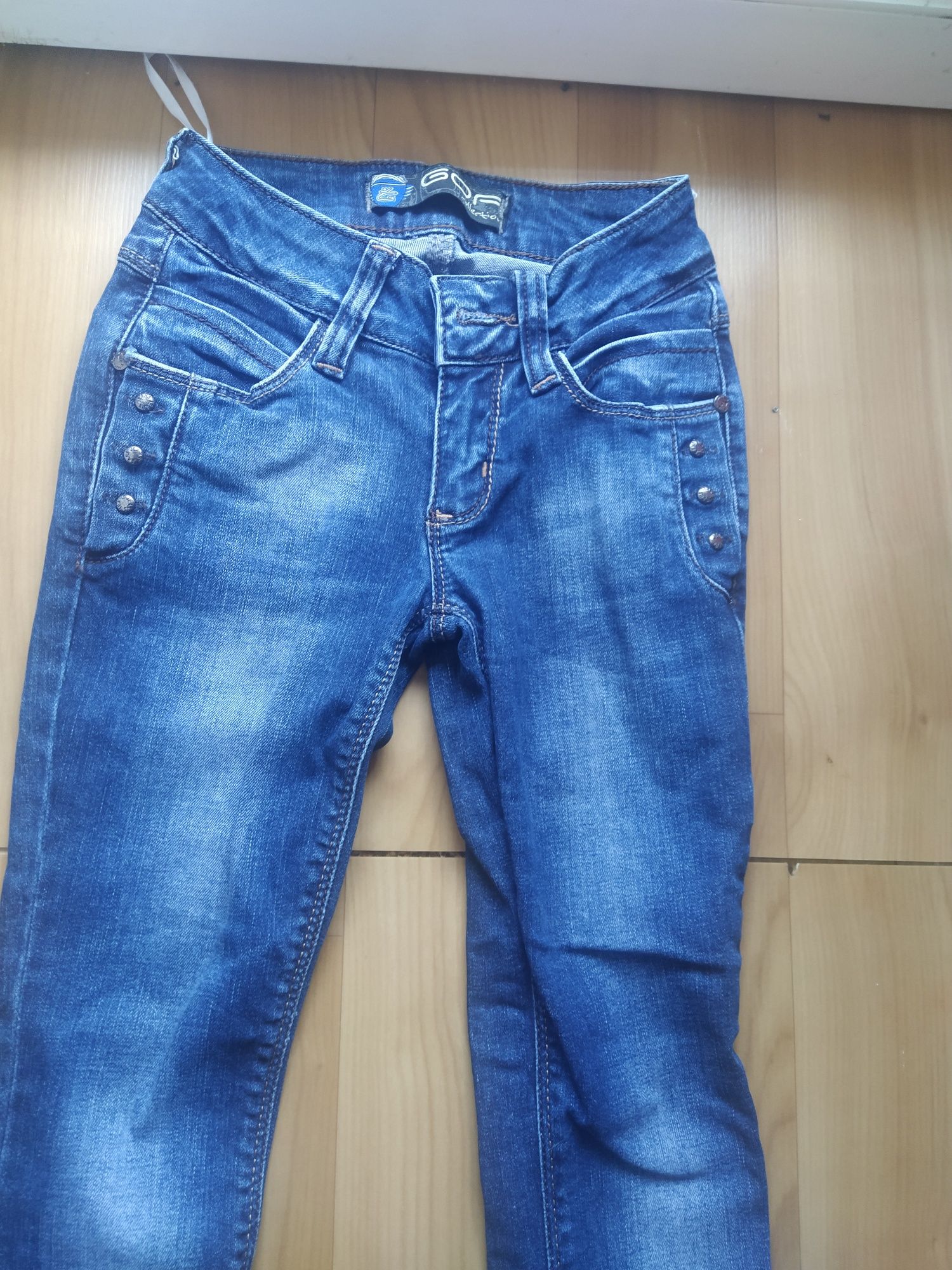 джинсы на 7-10 лет