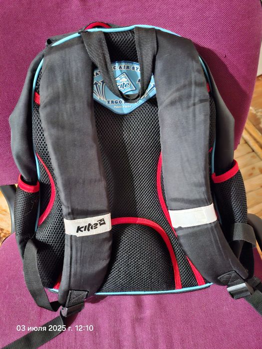 Портфель для школярів.