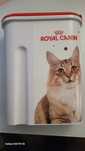 Pojemnik na karmę Royal Canin dla kota