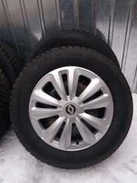 Продам комплект зимових коліс 195/65R15