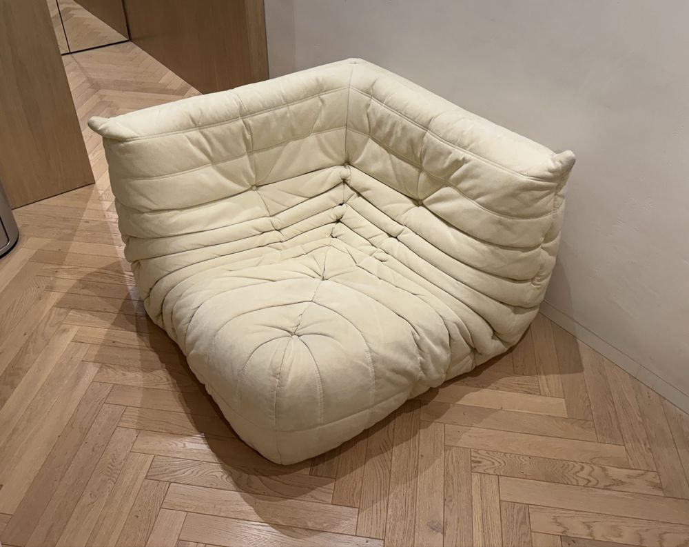 Fotel Togo Ligne Roset Narożnik sofa Eggshell