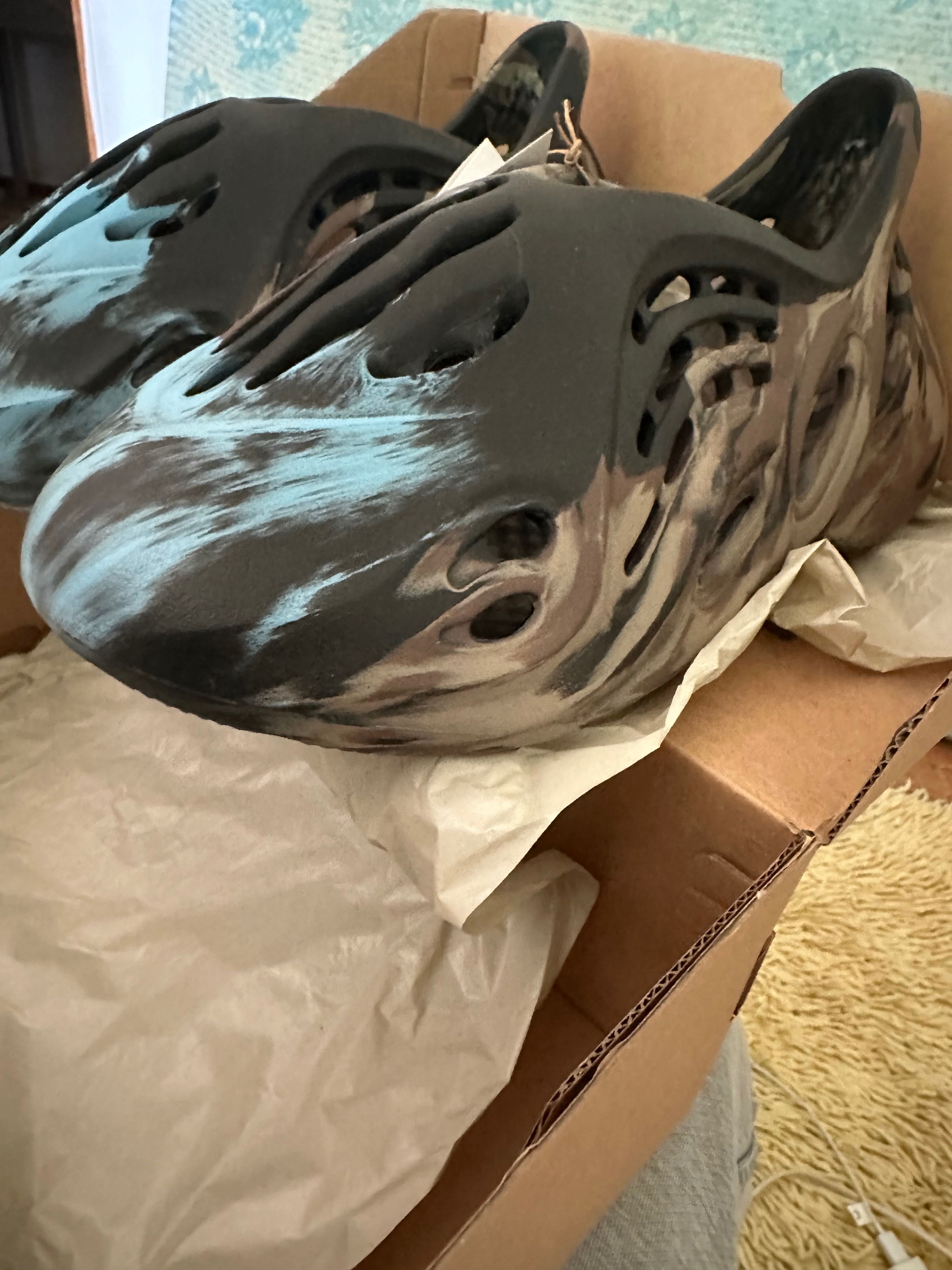 Adidas Yeezy Foam Rnr MX Cinder 43
